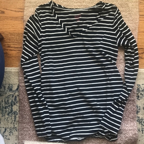 Isabel Maternity by Ingrid & Isabel Tops - Isabel Maternity Long Sleeve Isabel Maternity by Ingrid & Isabel Tops - Isabel Maternity Long Sleeve